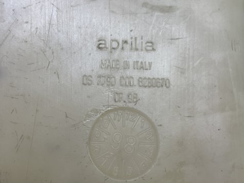 Масляный бак бачок Aprilia RX 50 95-03 год-4