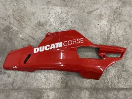 Пластик плуг левый Ducati 848 1098 1198 S