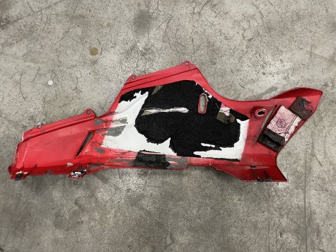 Пластик плуг правый Ducati 848 1098 1198 S-2