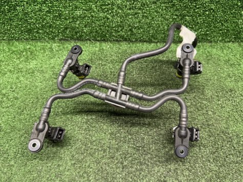 Форсунки верхние Ducati Panigale V4 S-1