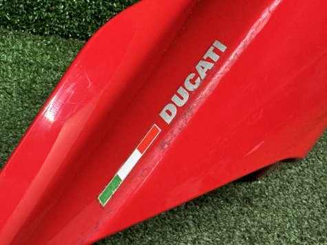 Пластик хвоста правый Ducati Panigale V4 S -1