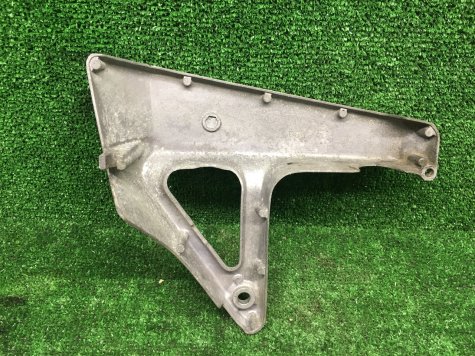 Кронштейн радиатора левый Kawasaki Balius 250-1