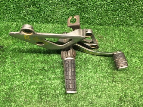 Кронштейн водителя правый Kawasaki Balius 250-1
