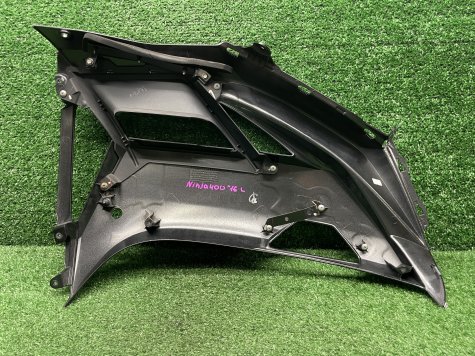 Пластик боковой левый Kawasaki Ninja 400 14-17 г-3