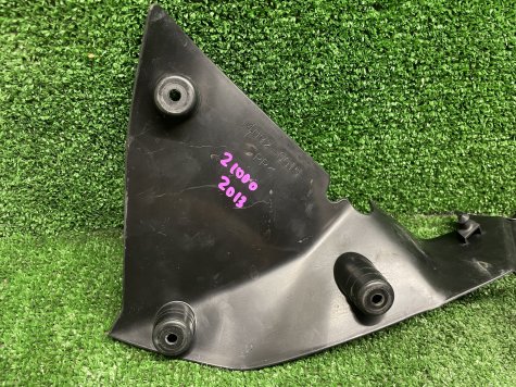 Пластик внутренний сетки Kawasaki Z1000 10-13-4