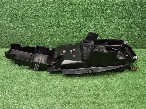 Пластик подрамника Kawasaki ZX9R ZX-9R 98-99-0