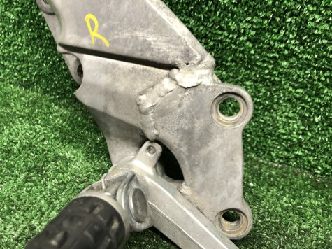 Кронштейн водителя правый Kawasaki ZXR 750 89-90-1