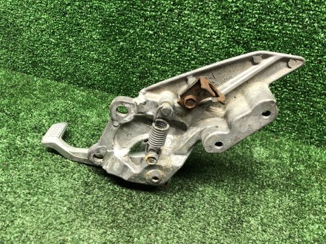 Кронштейн водителя правый Kawasaki ZXR 750 89-90-2