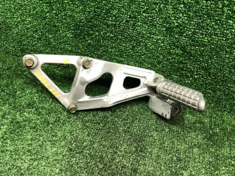 Кронштейн пассажира правый Kawasaki ZXR 750 89-90-0