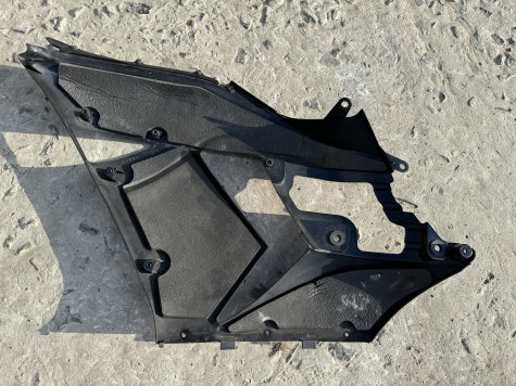 Пластик боковой правый Kawasaki ZZR 1400 ZX14 06-11-2