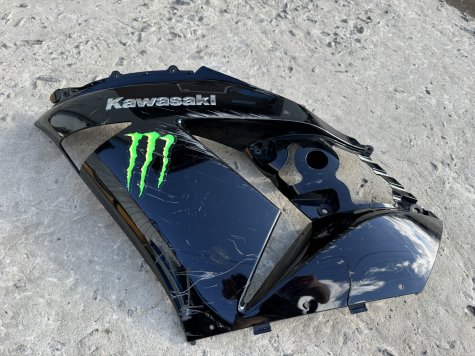Пластик боковой левый Kawasaki ZZR 1400 ZX14 06-11-0