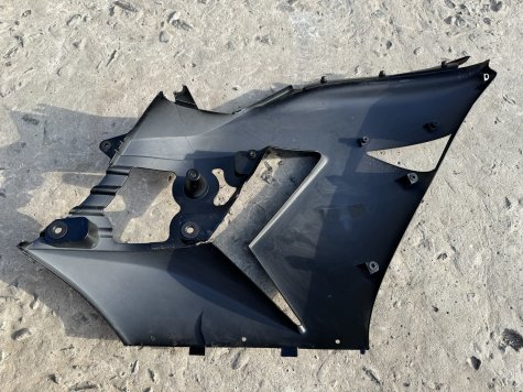 Пластик боковой левый Kawasaki ZZR 1400 ZX14 06-11-4