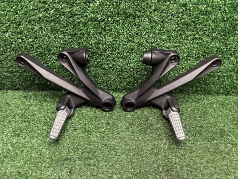 Кронштейны пассажира Kawasaki ZZR 1400 ZX14 06-11-0
