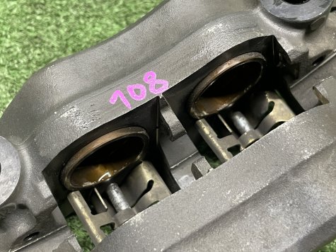 Суппорт правый Kawasaki ZZR 1400 ZX-14 06-11-3
