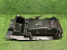 Пластик аккумулятора подкрылок Kawasaki ZZR 400-2