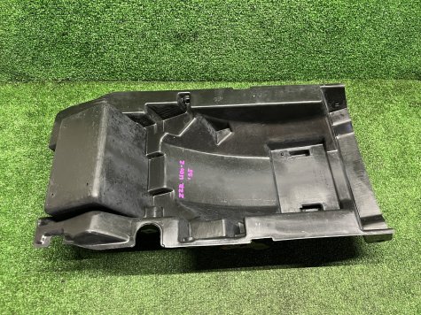 Пластик аккумулятора подкрылок Kawasaki ZZR 400-2-1
