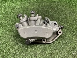 Суппорт правый Suzuki VLR 1800 C109R K9