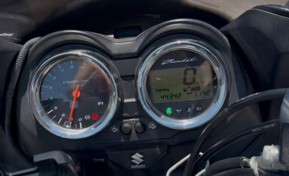 Приборная панель Suzuki GSF 1250 S Bandit GW72A-5