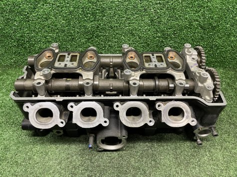 Головка ГБЦ Suzuki GSR 400-0
