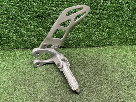 Кронштейн водителя левый Suzuki GSX-R 1000 K9-0