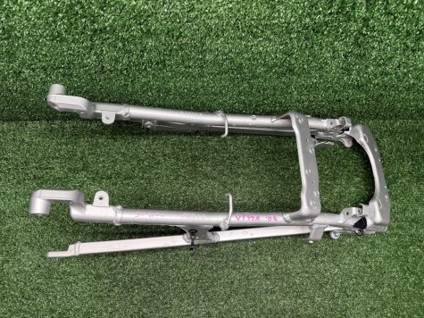 Подрамник задний Suzuki SV1000 VT54A-1