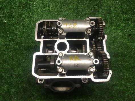 Головка блока цилиндров задня Suzuki TL1000R-1