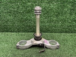 Траверса нижняя Yamaha R1 02-03 5PW