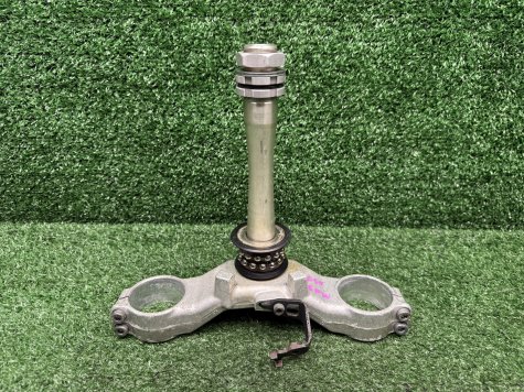 Траверса нижняя Yamaha R1 02-03 5PW-0