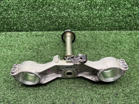 Траверса нижняя Yamaha R1 02-03 5PW-1
