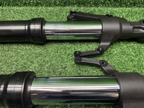 Перья вилка Yamaha R1 02-03 5PW-2