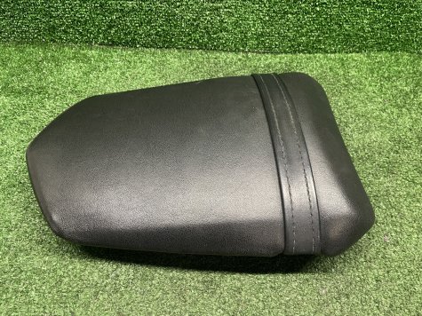 Сиденье пассажира Yamaha R1 04-06 5VY-1