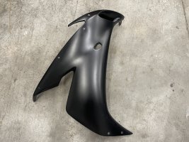 Пластик боковой правый Yamaha R1 04-06 5VY