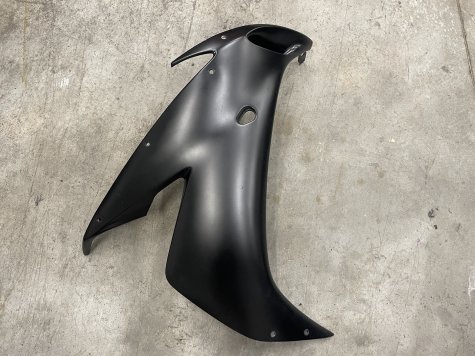 Пластик боковой правый Yamaha R1 04-06 5VY-0