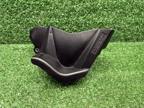 Крышка звезды Yamaha R1 04-06 5VY-0