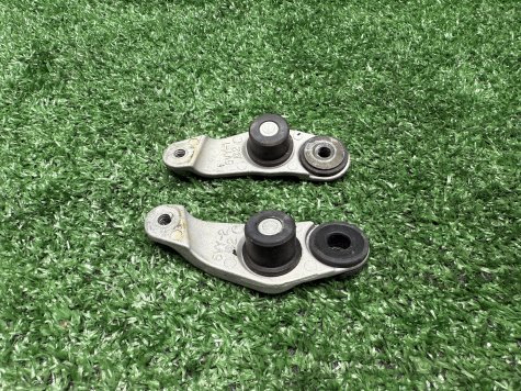 Кронштейны бака Yamaha R1 04-06 5VY-0