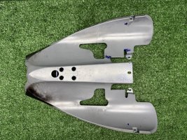Пластик внутренний подкрылок Yamaha R1 04-06 5VY