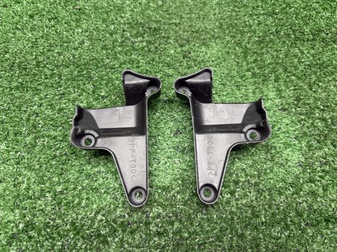 Пластик крышки глушителя Yamaha R1 04-06 5VY-3