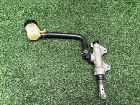 Машинка тормозная задняя Yamaha R1 09-14 14B-1