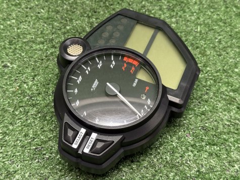Приборная панель Yamaha R1 09-11 14B-6