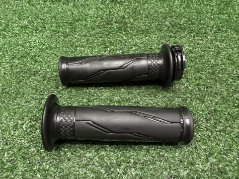 Грипсы ручка газа Yamaha R1 09-11 14B-0