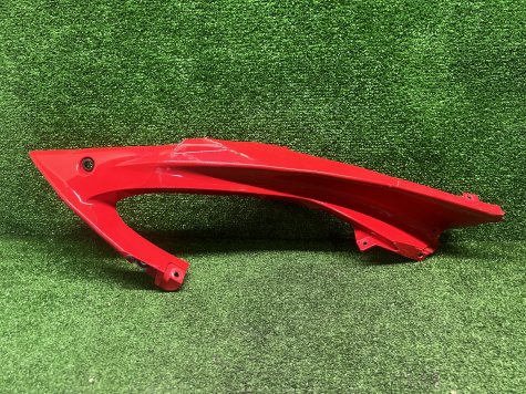 Пластик верхний правый Yamaha R6 08-16 год-0