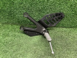 Кронштейн водителя левый Yamaha R6 08-16 год