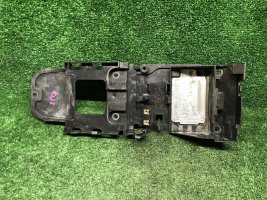 Пластик подрамника Yamaha YZF-R6 2C0 06-07