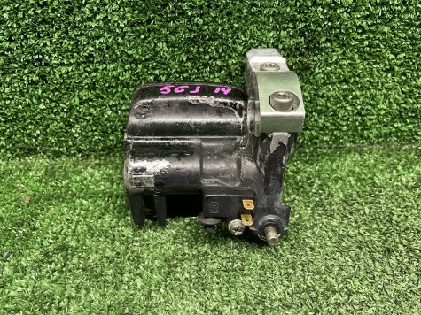Тормозная машинка правая Yamaha T-Max 500 5GJ-2