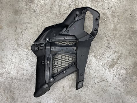Пластик боковина левая Yamaha XTZ 1200 Super Tenere '15-4