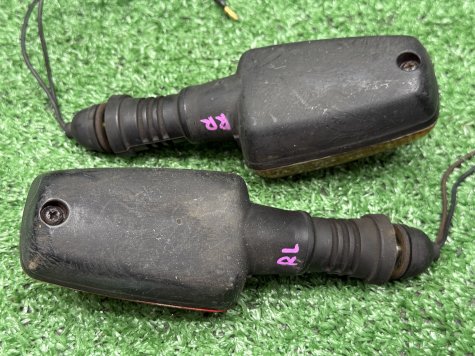 Поворотники задние Yamaha FZX 250 Zeal 3YX-2