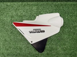 Пластик карман правый Honda CB 1300 SC40 98-02
