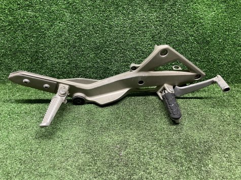 Кронштейн подножии правый Honda CB 600 Hornet PC41 07-12-0