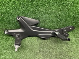 Кронштейн подножки левый Honda CBF 1000 SC64 