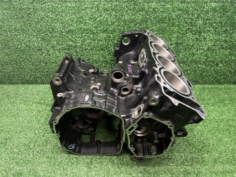 Картер двигателя Honda CBR 1100 XX SC35 -1